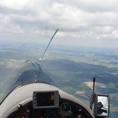 Flugwegposition um 10:40:41: Aufgenommen in der Nähe von Straubing-Bogen, Deutschland in 1276 Meter